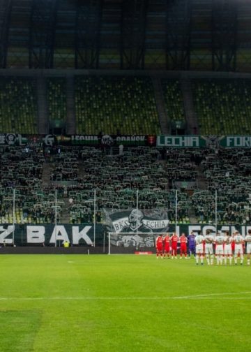 Kibice Lechii Gdańsk na trybunach Polsat Plus Areny podczas meczu z Pogonią Siedlce